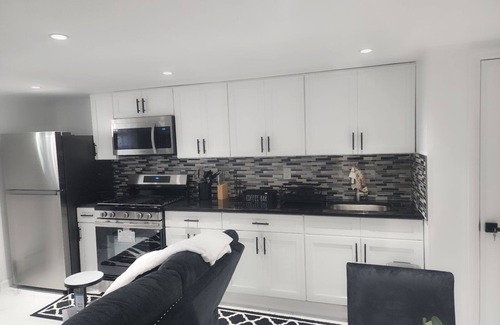 Baldwin Harbor Apartment | Take it easy at this unique and tranquil getaway. Free Wifi, Free street Parking