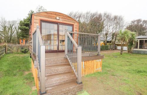 Dwyran House | Tal Sarn Shepherd Hut