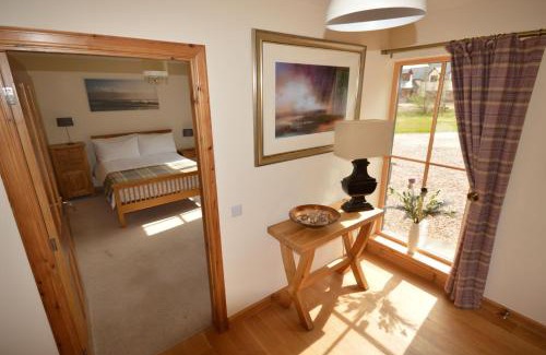 Spean Bridge House | Tall Pines Apartment