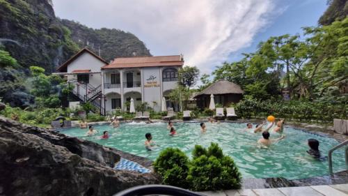 Hoa Lu Hotel | Tam Coc Galaxy Villa