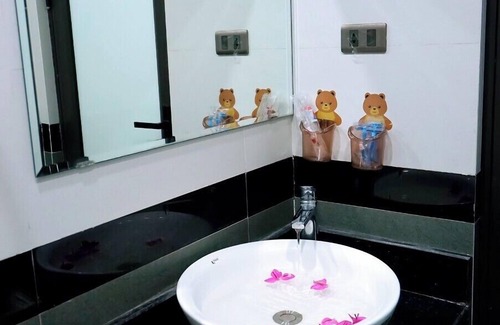 Hoa Lu House | Tamcoc Golden Shine Homestay