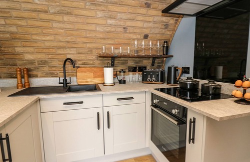Llanfair Caereinion Cottage | Tan Y Wawr - Derwen
