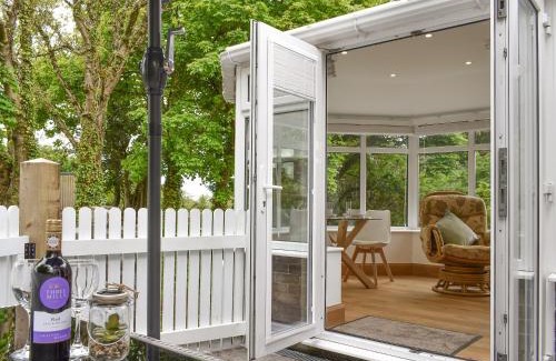 Dinas House | Tan Yr Ardd Bach