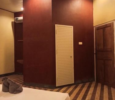 Marinsow House | Tangkoko Ranger Homestay