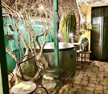 Old Northwood Historic District House | Tango Mango House with Private Hot Tub