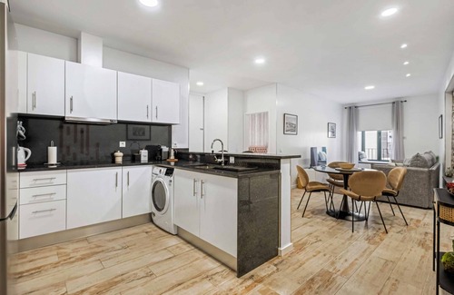 Se Apartment | Tanoeiros Residence by An Island Apart