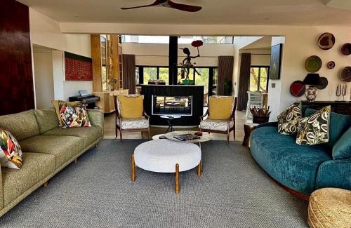 Limpopo-Lipadi Private Game Reserve Villa | Tapologo River Lodge