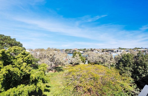 Mooloolaba Apartment | TARA5- UNWIND IN LUXURY