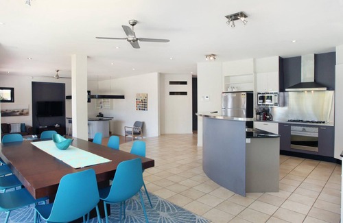 Mooloolaba House | Tarcoola 41 home by the beach