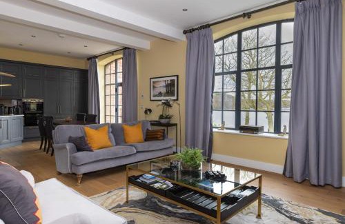 Wing House | Tarn End Cottage with view to Talkin Tarn, near Lake District