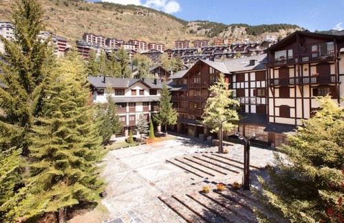 El Tarter Apartment | TARTER CHALETS Spacious Chalet in El Tarter. 12 PEOPLE