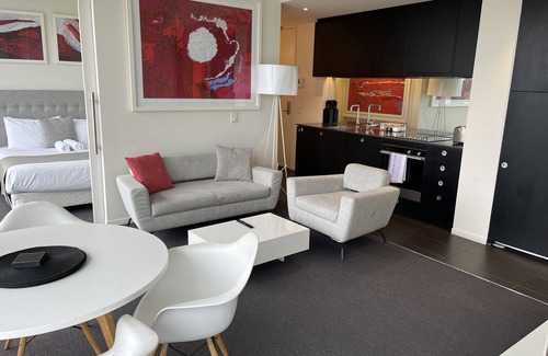 Walkerville Apartment | Tasha's Apartments on Warwick
