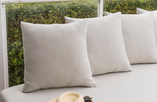 Safety Beach House | Tassells Beach House - Hop, skip & a dog walk to the beach