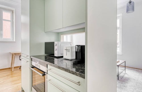 Sihlfeld Apartment | Tasteful Werd 2.5 Room w/Storage, by Blueground