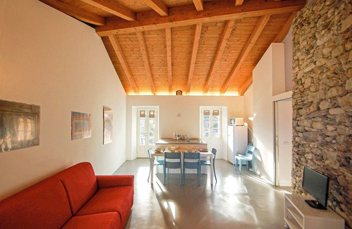 Ghiffa Apartment | Tastefully furnished 3-room apartment with spacious outdoor area