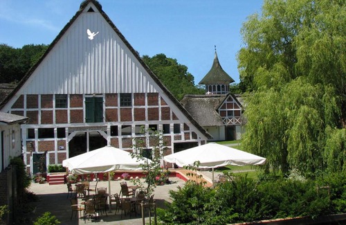 Cadenberge House | Taubenhof - Gut Cadenberge