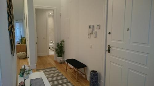 Sao Sebastiao da Pedreira Apartment | Tauro 195 near El Corte Ingles
