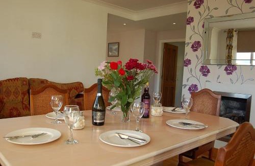Llanelltyd House | Tawel Fryn Bungalow near Dolgellau