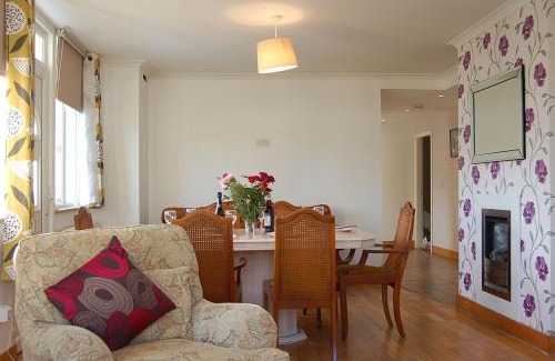 Llanelltyd House | Tawel Fryn Bungalow near Dolgellau