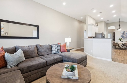 Prosper House | TCH - 4BR/2BA Home in Prosper - DC