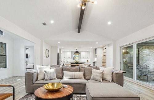 Grapevine House | TCH - 4BR/3BA Home in Grapevine - C