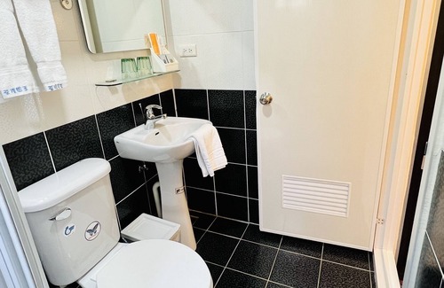 Yuchi Bed & Breakfast | tea king B&B