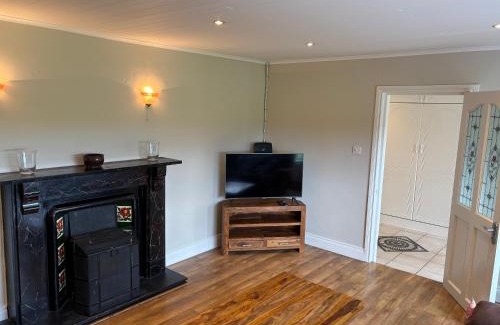 Cahir House | Teachín na Gréine