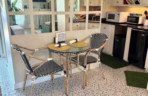 Daphne Condo | Tee for 2 on the 18th hole in Daphne!