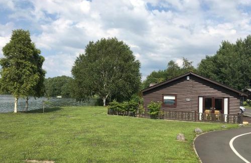Warton Villa | Tegid Lodge- Pine Lake Resort