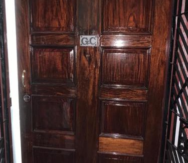 Thousand Lights West Apartment | Temple Tree Homes Next to Apollo & Sankara Nethralaya Hospitals Service Apartments With Exclusive Kitchen