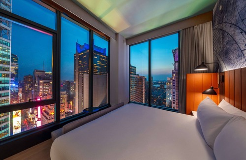 Central New York City Hotel | Tempo by Hilton New York Times Square