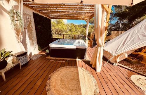 Cantaron Other | Tente Lodge spa MFG chez C&C
