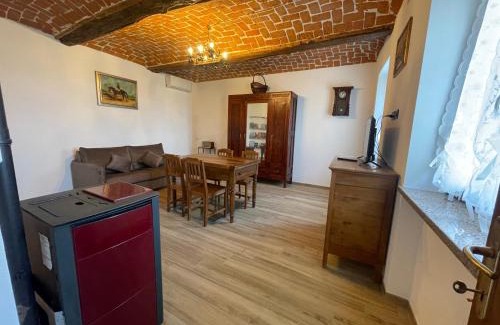Portacomaro Apartment | Tenuta Paradiso del Monferrato casa dello zio