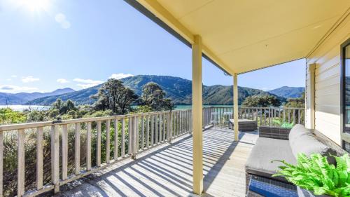 Havelock House | Tepuia Cottage - Havelock Holiday Home