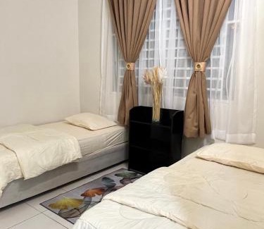 Durian Tunggal House | Teratak DKrubong Homestay with Private Pool