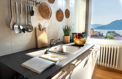 Torno Apartment | Terrace Over Torno