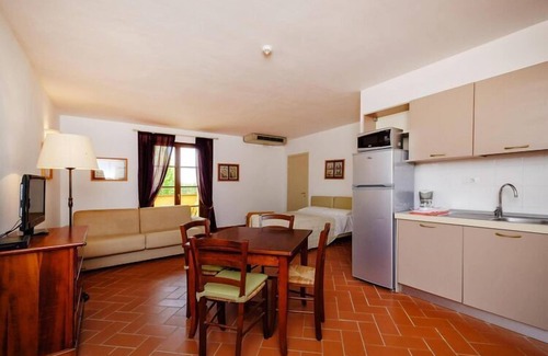 Piombino Apartment | Terrace Vibes in the Italian Sun