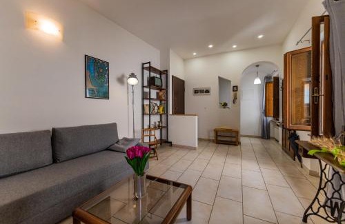 Volterra Apartment | Terrazza dei Sarti Central Volterra Penthouse 6 Beds & More