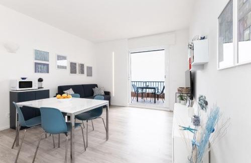 Varazze Apartment | -Terrazza Sul Mare- & Parcheggio Privato