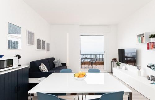 Varazze Apartment | -Terrazza Sul Mare- & Parcheggio Privato