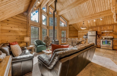 Serene Lakes House | Terrific Mountain Escape W/Wood-Burning Fireplace, Easy Ski Access