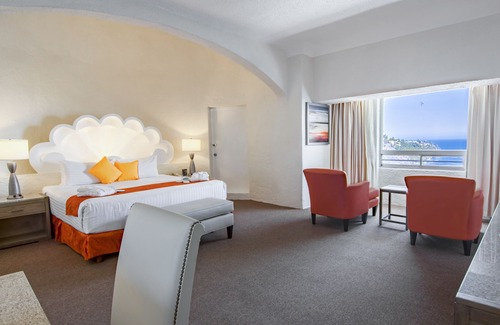 Peninsulas de Santiago Resort | Tesoro Manzanillo All Inclusive