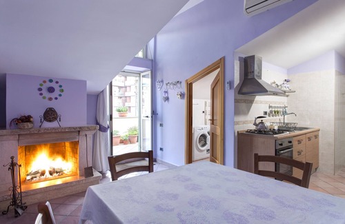 Castellammare di Stabia Apartment | Tetto Fiorito: Your home away from home