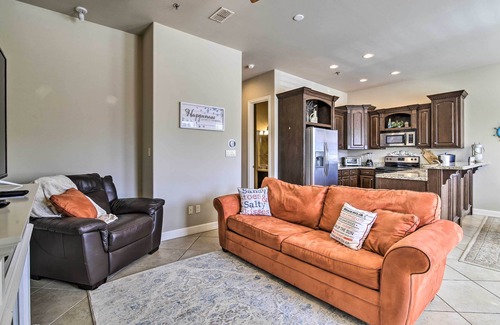 South Padre Island Apartment | Texas Condo w/Outdoor Pools - Walk to Beach!