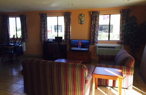 Lufkin Hotel | Texas Inn & Suites