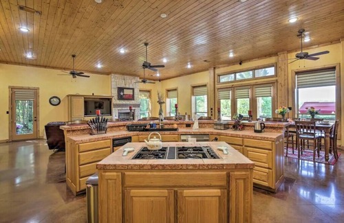 Dallas Other | Texas Ranch House with 5 bedrooms & Fish Pond