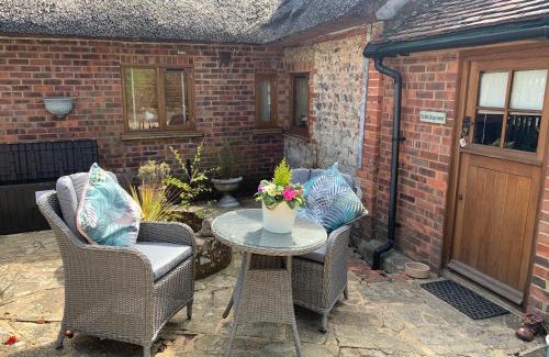 Watersfield House | Thatched Cottage