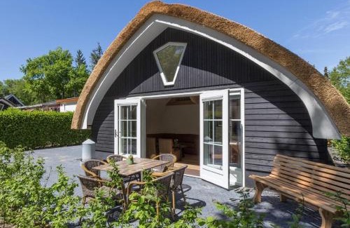 De Bult House | Thatched Home in Overijssel