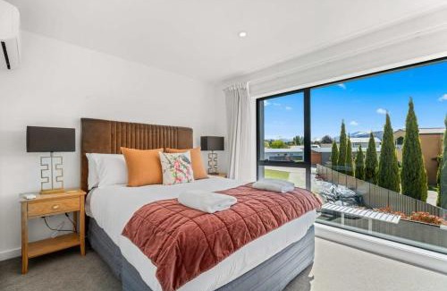 Albert Town House | The 1 With The View