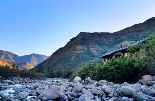 Leribe District House | The 3 Star River Lodge